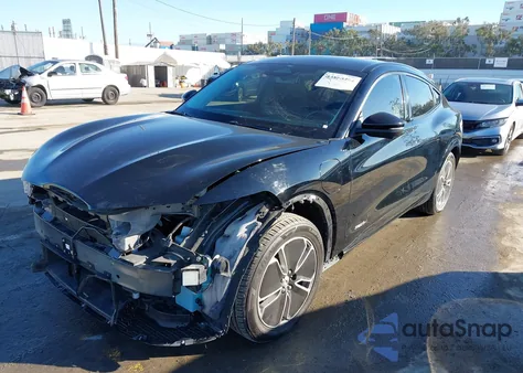 2023 Ford Mustang Mach-E Premium z USA, uszkodzony, nr VIN 3FMTK3R43PMA89077